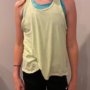 ATHLETA GIRL TANK🌴🌴